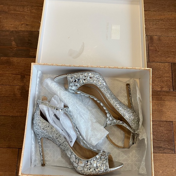 Badgley Mischka Jewel - Conroy Heels - Picture 6 of 9